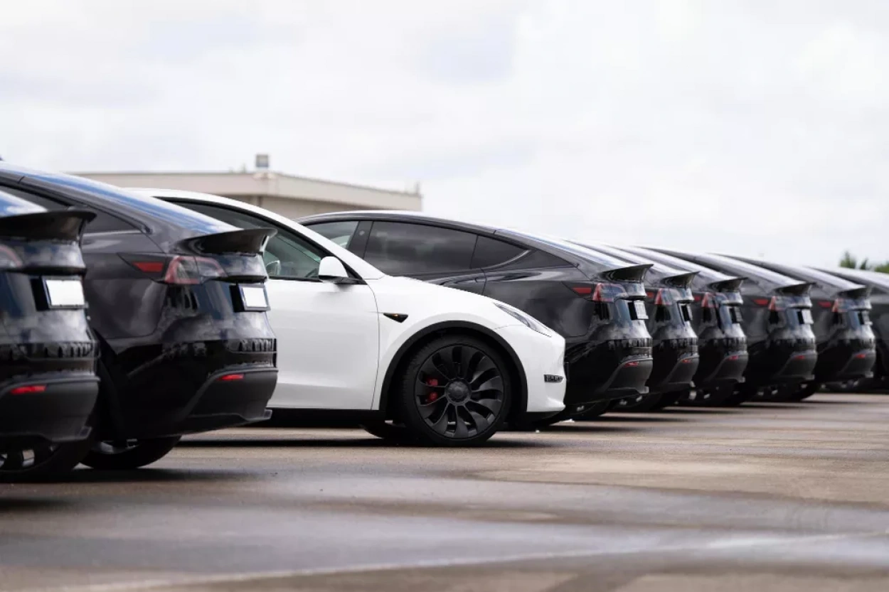 Csökkent a Tesla kiszállítása a második negyedévben