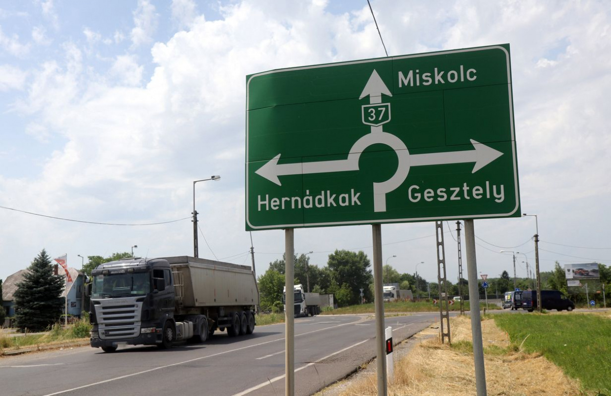 Négysávos lesz a 37-es főút Gesztely és Szerencs között