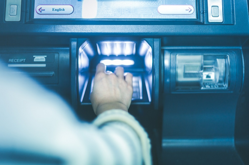 Brutális támadás indult itthon a bankszámlák ellen