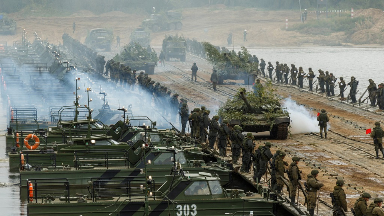 Oroszország megtámadta Ukrajnát! Hadoszlopok tartanak a frontvonalak felé!