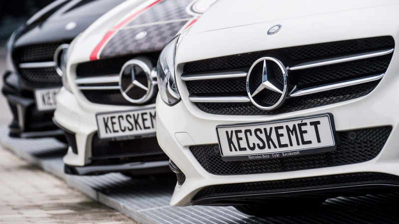 Alkatrészhiány miatt leállt a kecskeméti Mercedes-gyár