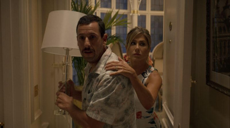  Gyagyás gyilkosság: Újra együtt lép a vászonra Jennifer Aniston és Adam Sandler