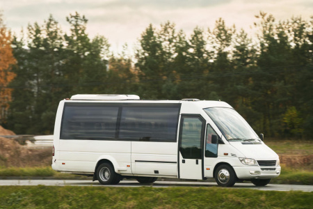  Óvodásokat szállító mikrobusz karambolozott Kassán