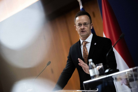  EU, Ukrajna, V4: kemény kérdéseket kapott Szijjártó a bizottságban