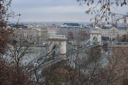  Újabb pontokon várhatóak Budapesten lezárások az EU-csúcstalálkozó miatt