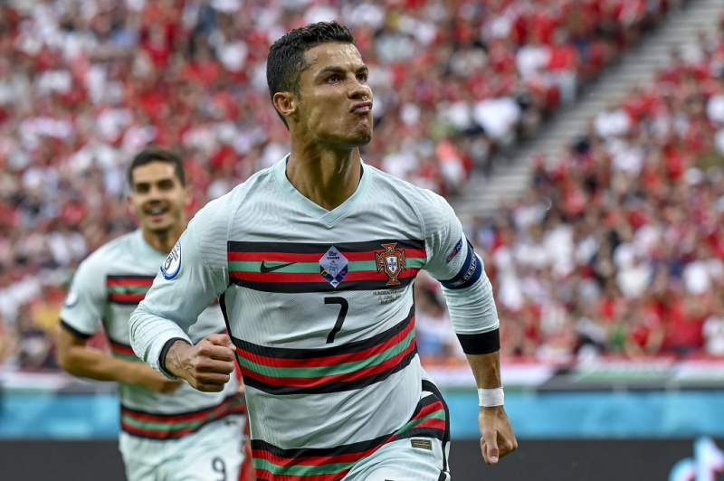 Vége az európai vb-selejtezőknek, Ronaldóék és az Eb-győztes olaszok pótvizsgáznak
