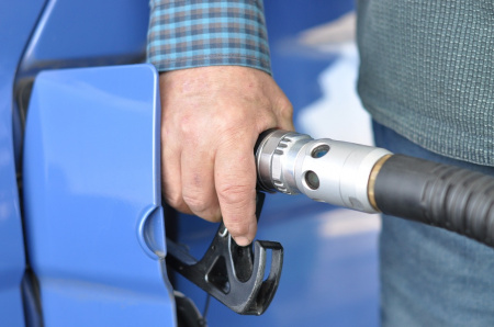  Újabb áresés a kutakon! Már egy ötvenes a különbség a benzin és a gázolaj ára között