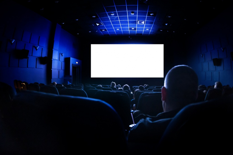 Moziválság: az elszálló rezsiárak miatt a bezárást fontolgatják a filmszínházak