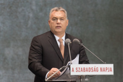 Dupla kordon, mesterlövészek és "a medréből kilépett történelem" Orbán október 23-i beszédén