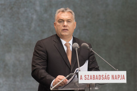  Dupla kordon, mesterlövészek és "a medréből kilépett történelem" Orbán október 23-i beszédén