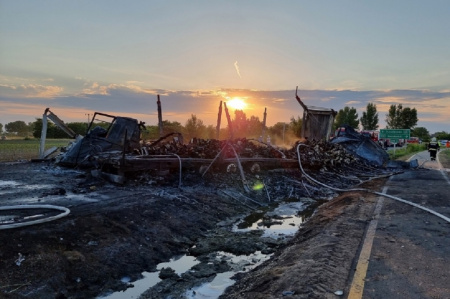  Hármas tragédia Bács-Kiskunban! Teljes útzár az 53-as főúton!