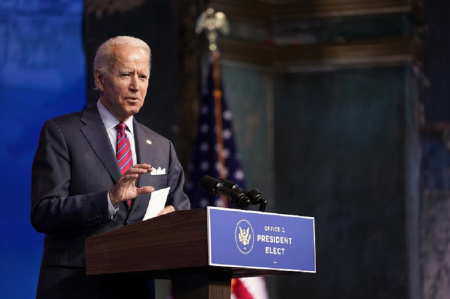  Egy évvel a megválasztását követően egyre csökken Joe Biden népszerűsége