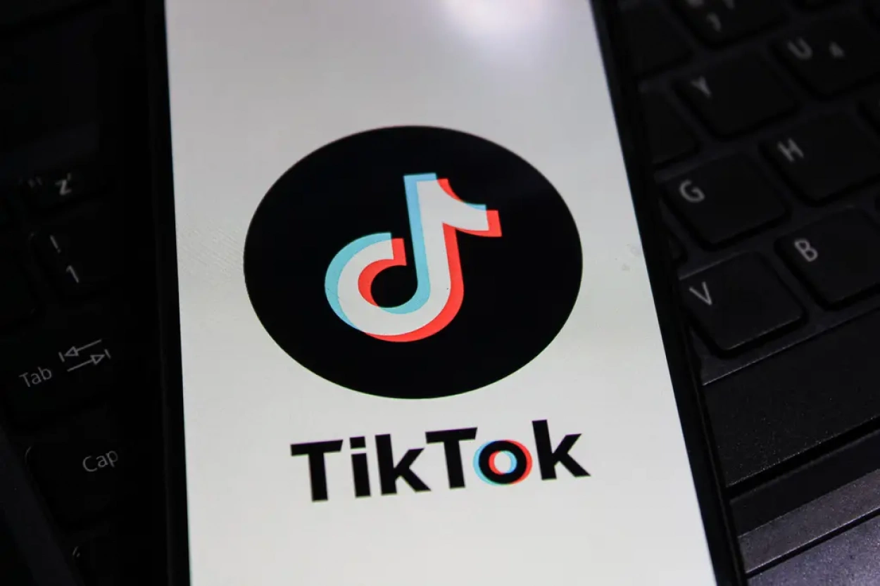 A szépség-filterek korlátozását vezetné be a TikTok a fiatalok mentális egészsége miatt