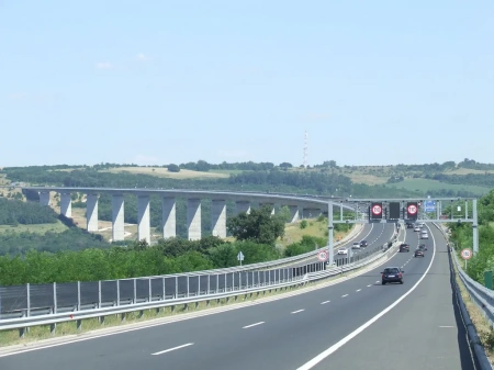  Mától két hétre lezárják a Kőröshegyi völgyhidat