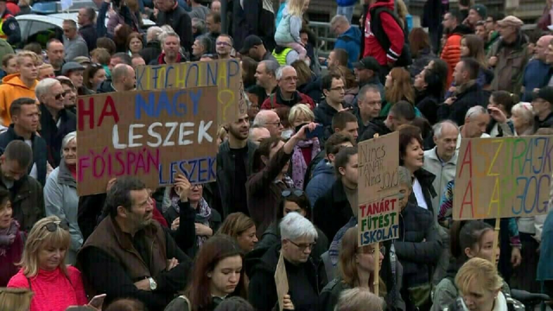Felcsillant annak a reménye, hogy a pedagógusok és az egészségügyi dolgozók egyesített erővel küzdenek tovább