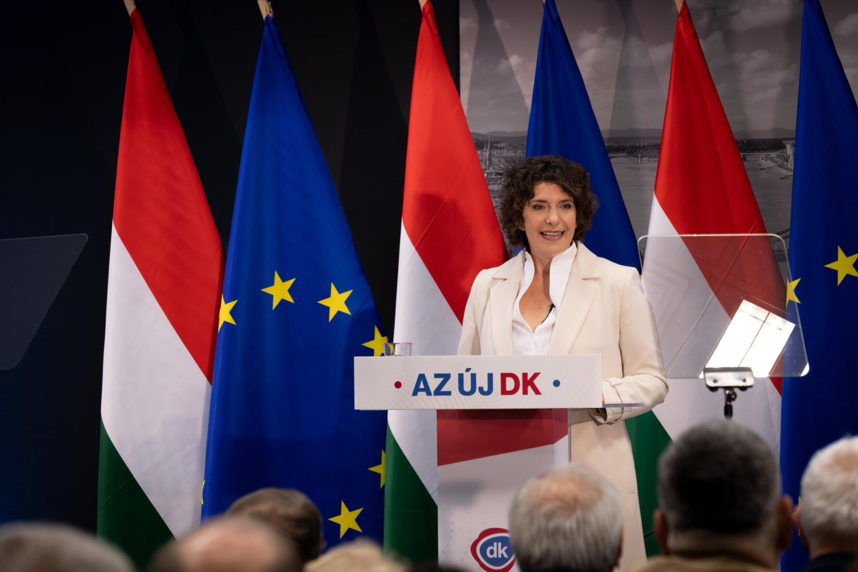 Parlamentfeloszlatást kér a DK a Szőlő utcai botrány következményeként