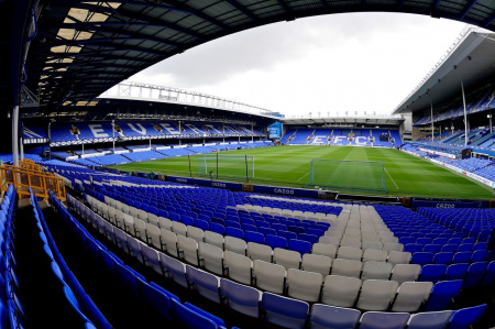  Letartóztattak egy Everton-futballistát