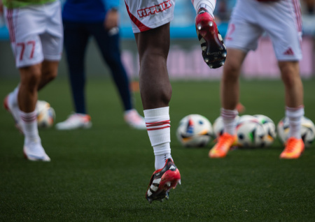  Szurkolói bekiabálások miatt büntetést kapott a DVSC