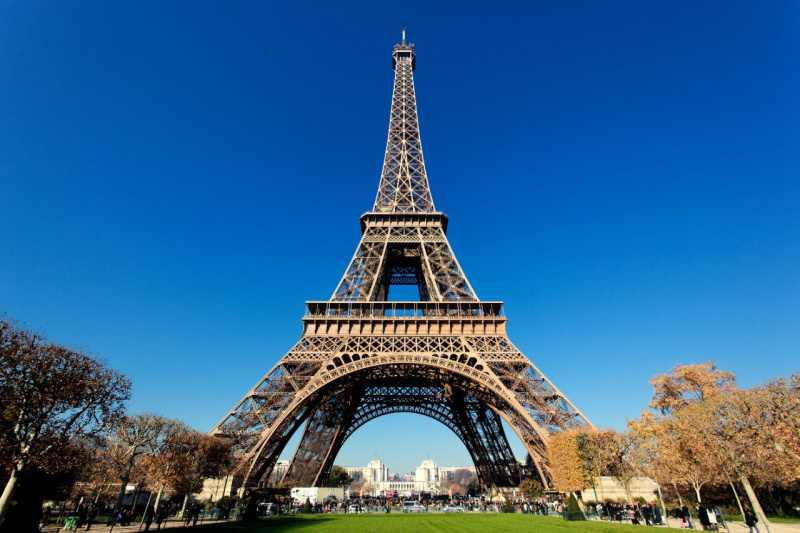 Az Eiffel-torony súlyos javításra szorul