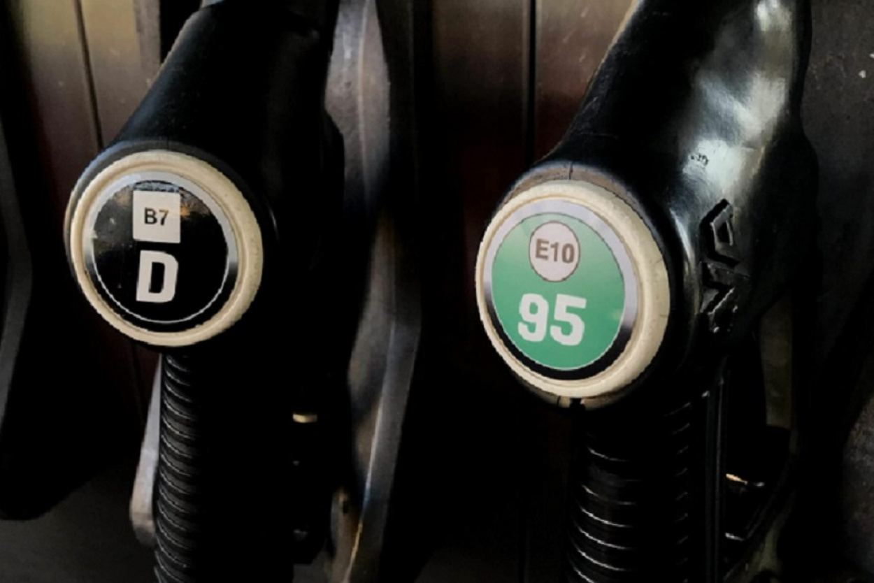 A kulturális miniszter felel innentől kezdve a kisbenzinkutak támogatásáért, amit 10-ről 18,5 milliárdra emeltek