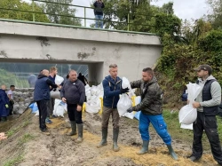 Magyar Péter: A Tisza Párt is részt vesz az árvízi védekezésben