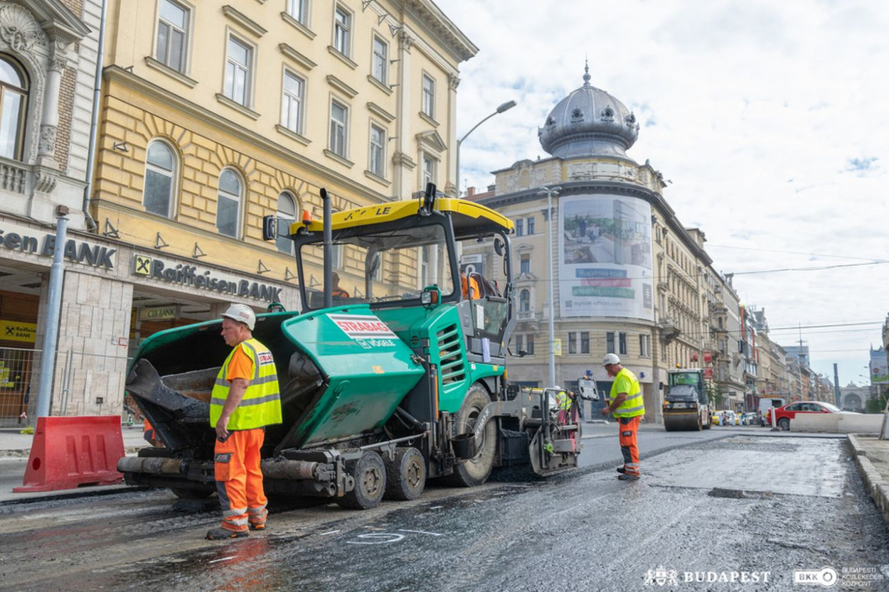 BKK: hétfőn kezdődik a Blaha Lujza tér felújításának újabb üteme