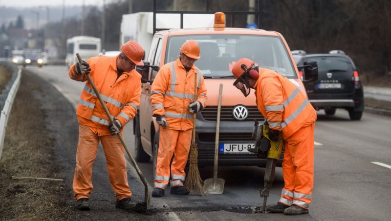 Kátyúk országa vagyunk! Borzalmas állapotok uralkodnak a magyar közutakon