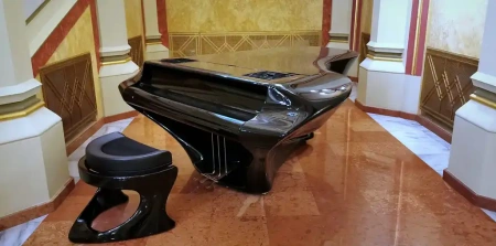  354,9 millió forintért vesz és ajándékoz el zongorákat a magyar állam