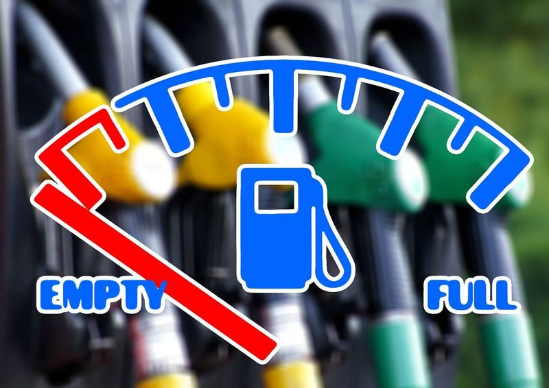 Megint nyílik az üzemanyag-árolló – drágul péntektől a gázolaj ára