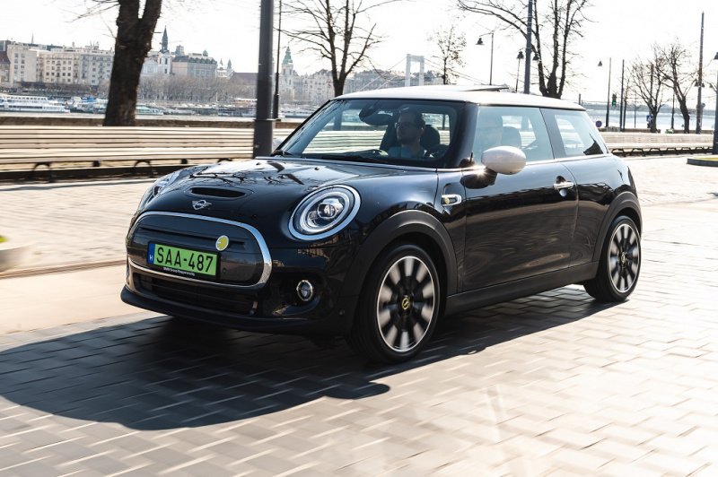 Tízmilliónál is többet kóstál a MINI elektromos modellje