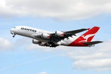  Hetvenkilenc millió dolláros bírságot fizet a "fantomjáratok" miatt a Qantas