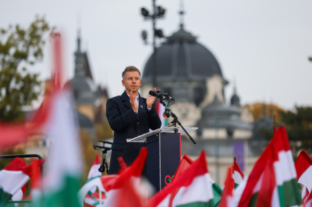  Tisza Párt kontra Index: Magyar Péter szerint újabb politikai hamisítvány került elő