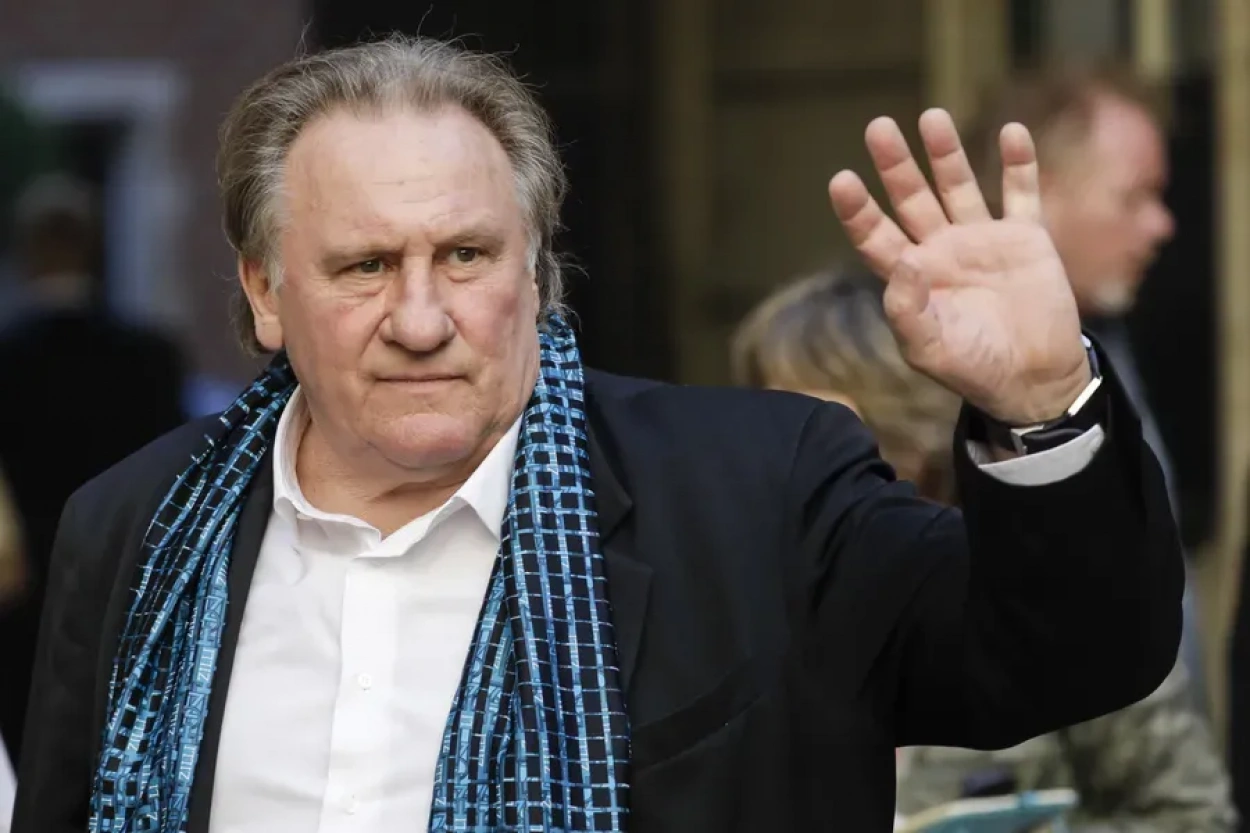 Kezdődik Gérard Depardieu szexuális zaklatással kapcsolatos tárgyalása