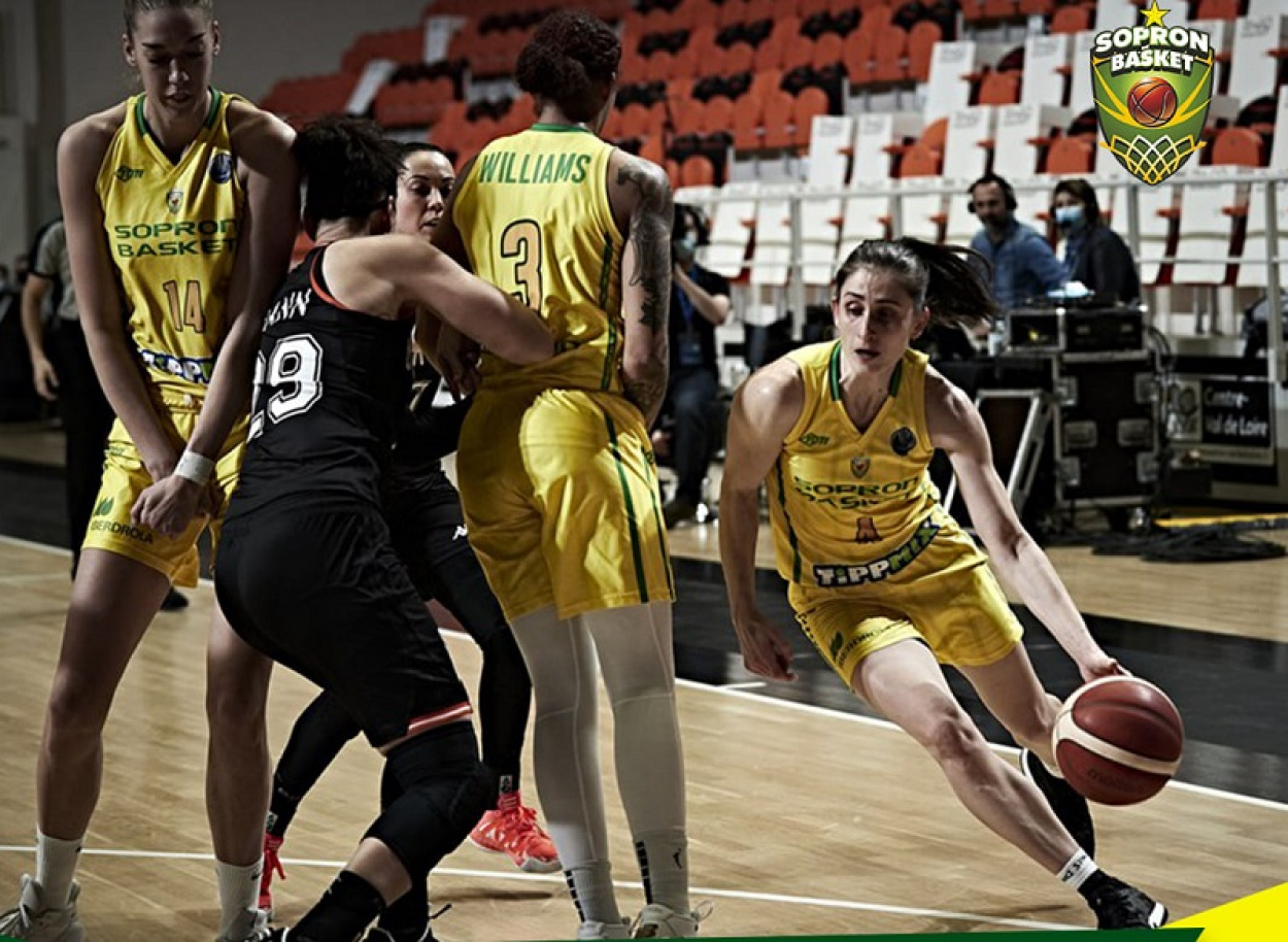 Női Euroliga: fantasztikus bravúr, döntőben a Sopron!