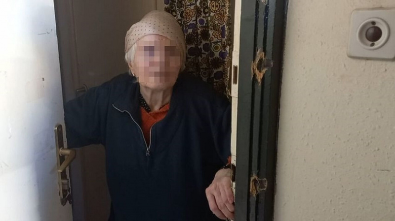 Rendőrgyilkosság: még mindig rémálmok gyötrik azt az idős asszonyt, akire Sz. Szilárd rátörte az ajtót
