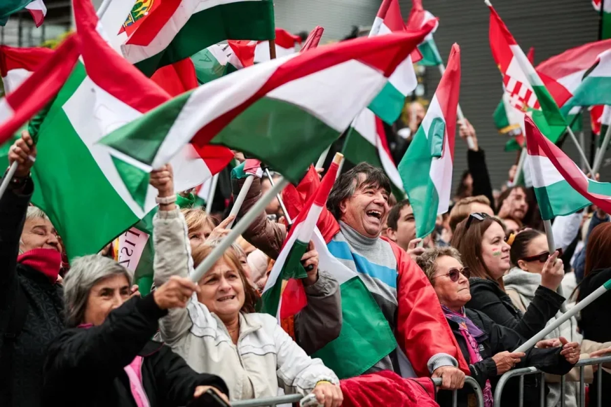 „A médiából jövő hazugságok csak megerősítik Magyar Péter imidzsét”