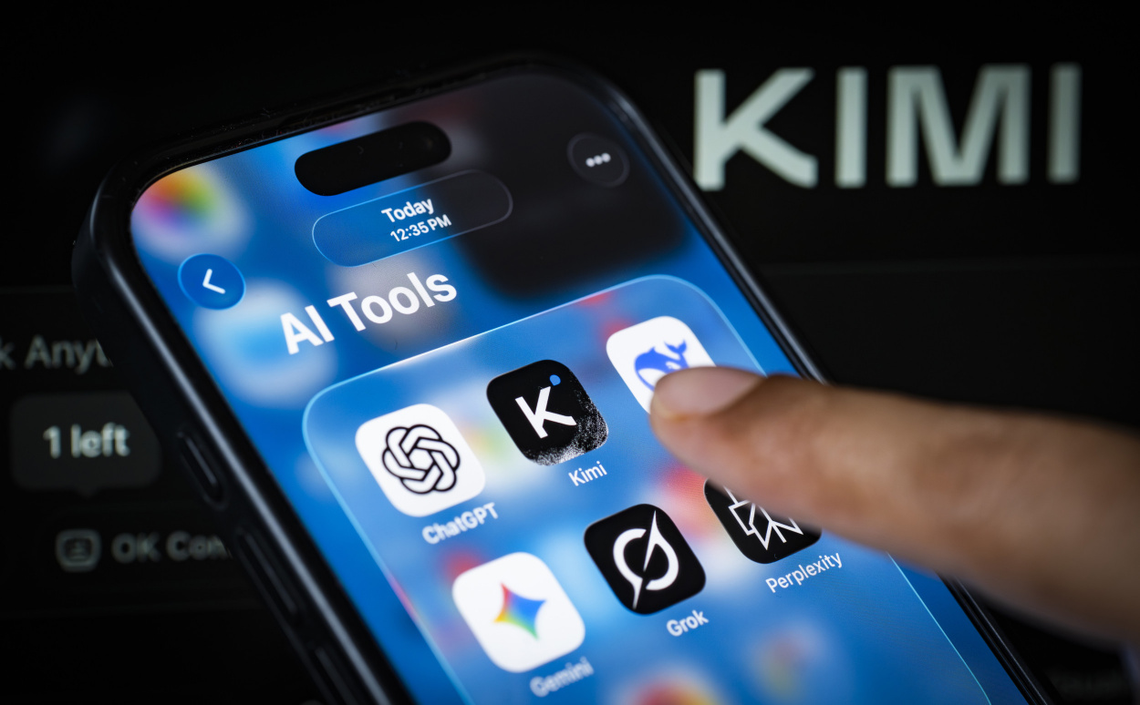 2027-re tolná a szigorú MI-szabályozást az Európai Bizottság