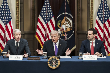  Pánik a tőzsdéken: 114 dollár felett az olaj az iráni háború miatt