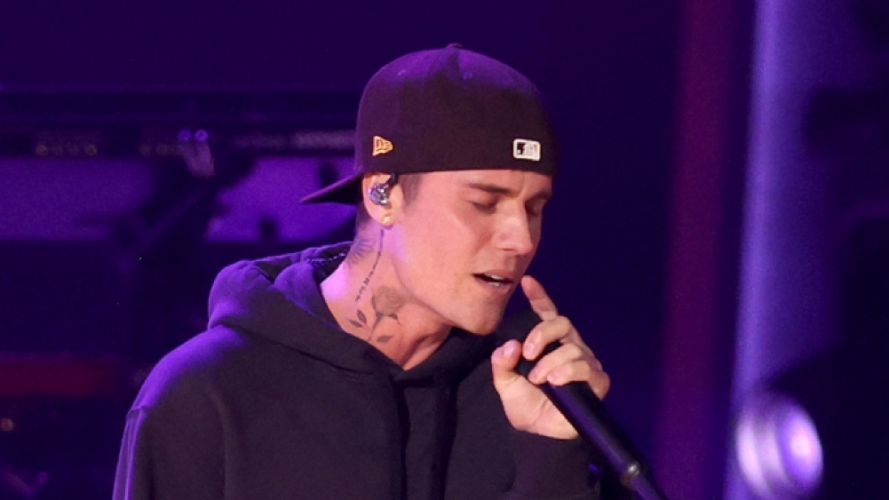 Egyre súlyosabb Justin Bieber betegsége, megszakította a koncertturnéját
