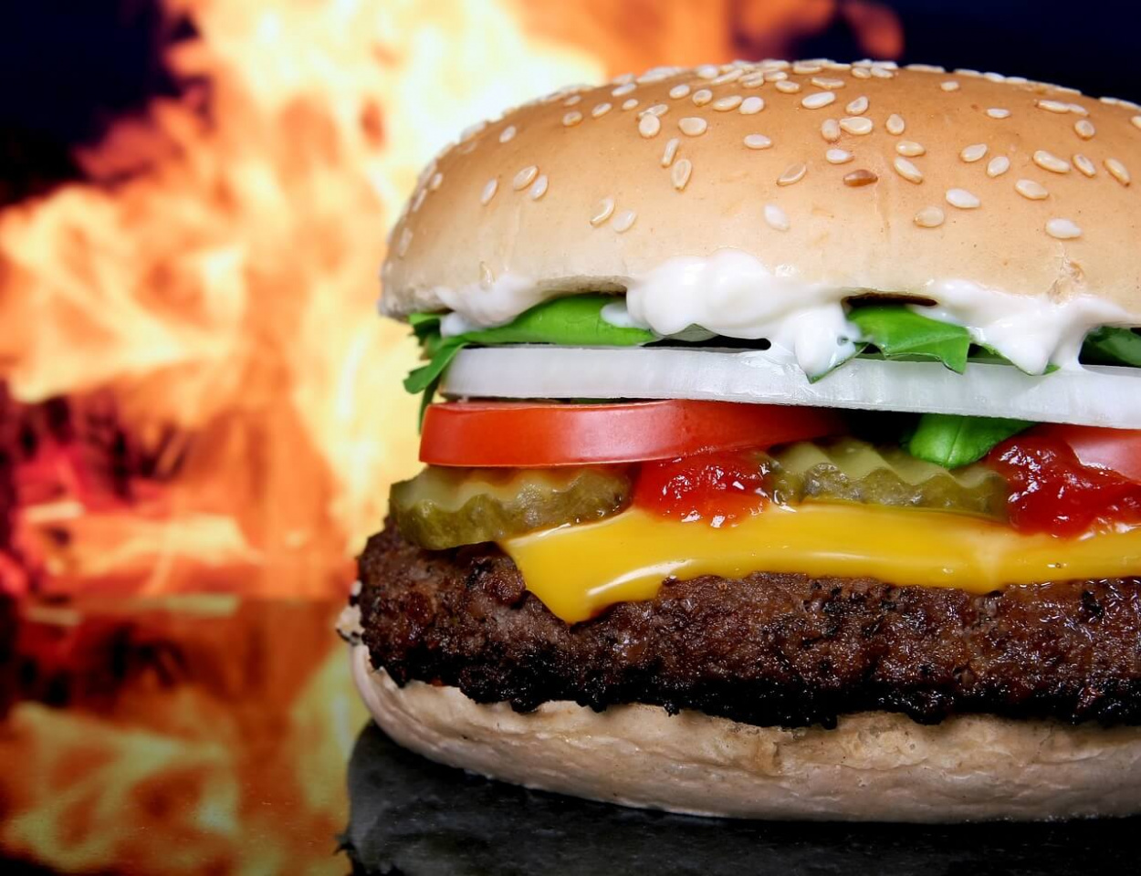 Már a sajtburger is luxus Magyarországon? Mutatjuk