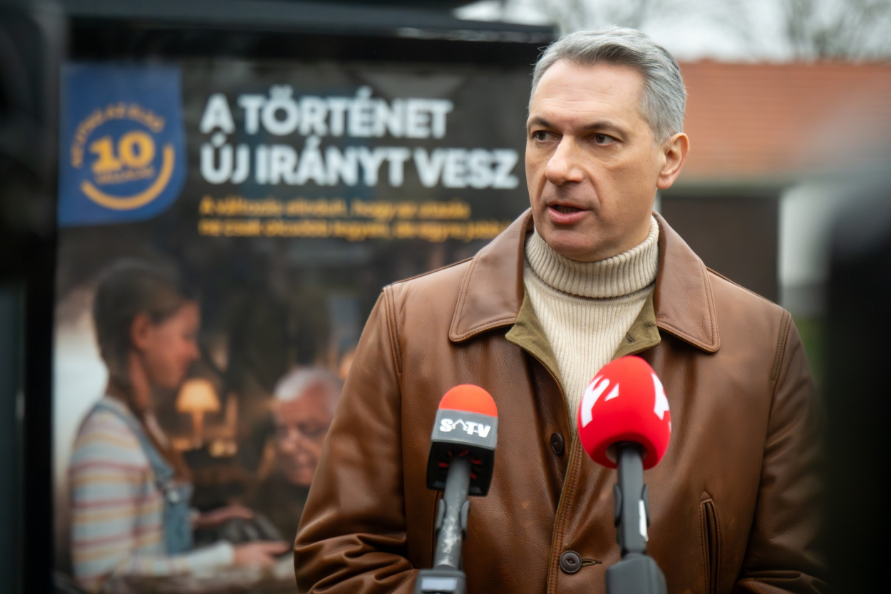 Lázár János bocsánatot kért a szlovákozás miatt