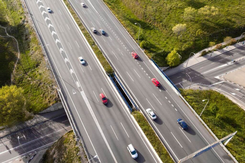 Káosz az M1-esen! Kamionos tömegkarambol, több kilométeres torlódás