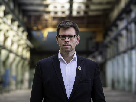  Vitézy beleállt Karácsonyba: 100 milliók hirdetésre, de nincs pénz padokra?