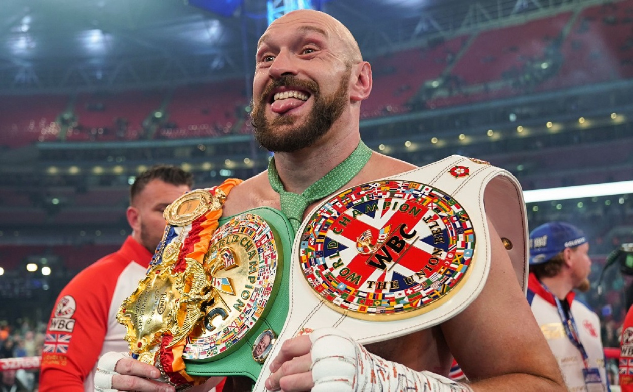 Tyson Fury a király! Előbb kiütötte Dylian Whyte-ot, majd megénekeltetett 94 ezer embert!