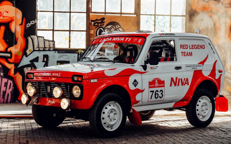  Dakar 2022: ott lesz a rajtnál a 80-as évek sztárja, egy Lada Niva