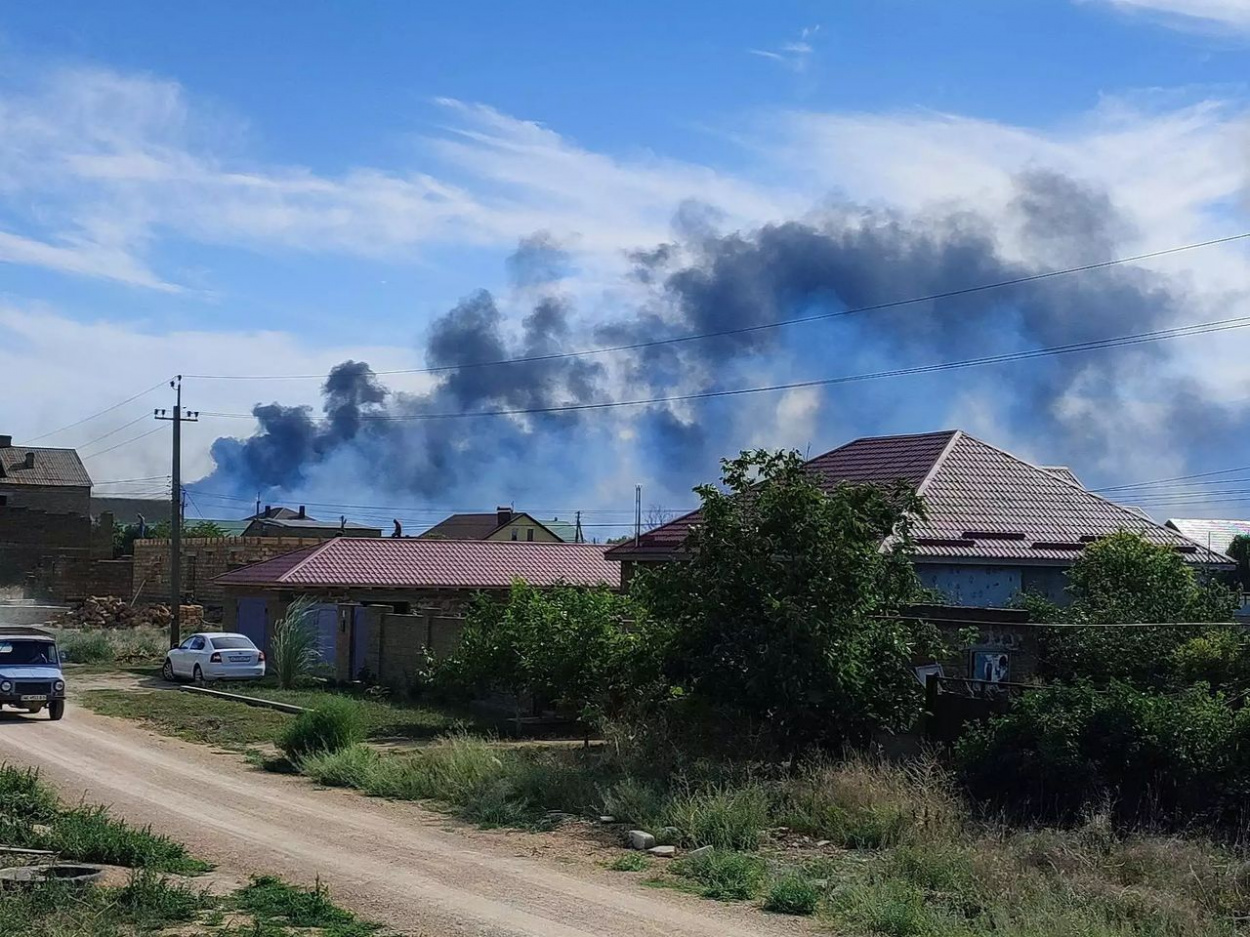 Robbanás történt egy krími katonai repülőtéren az orosz védelmi tárca szerint
