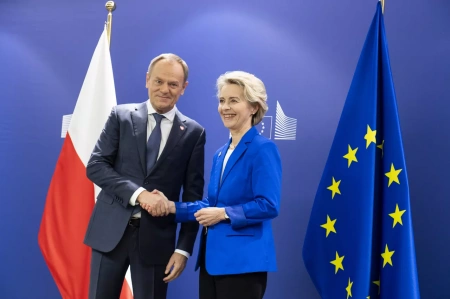  Lengyelország számára megnyílnak a pénzcsapok, megkapják az uniós támogatást