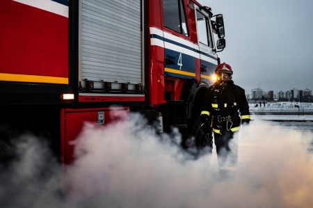  Lángol egy busz Veszprém határában