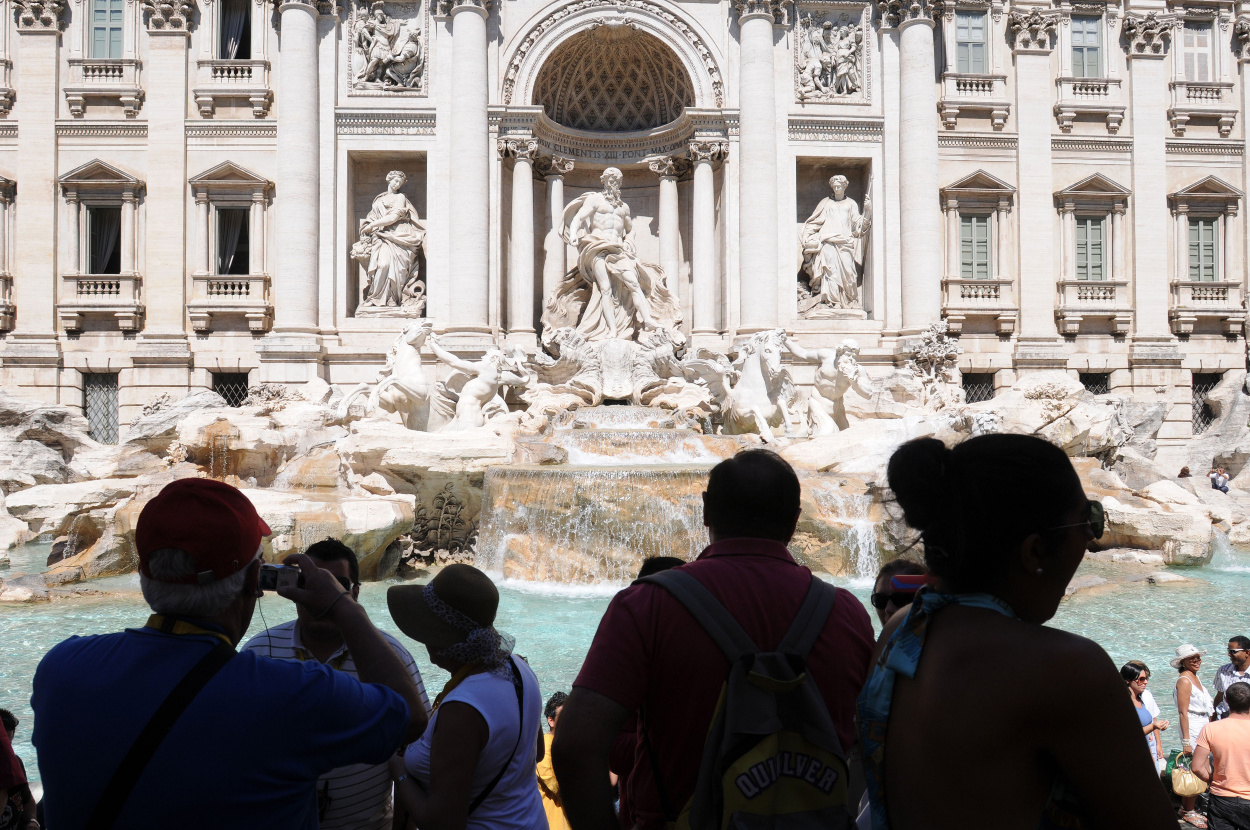 Véget ér az ingyenes látogatás: fizetőssé válik Róma ikonikus Trevi-kútja
