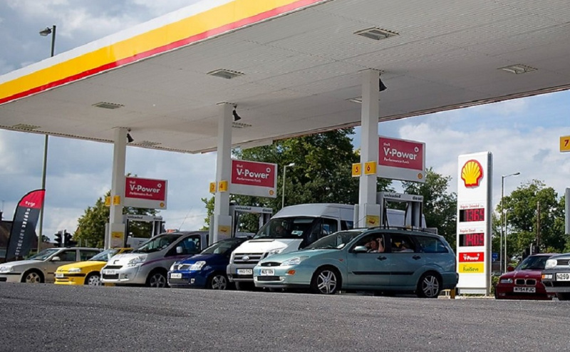 Kezdődik! Maximum 20 ezerért tankolhatsz benzint a Shell-kutakon